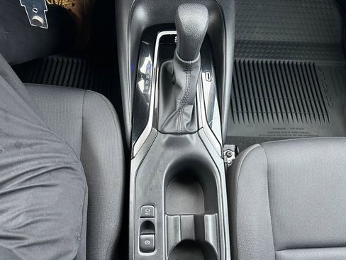 Used 2024 Toyota Corolla LE image 19