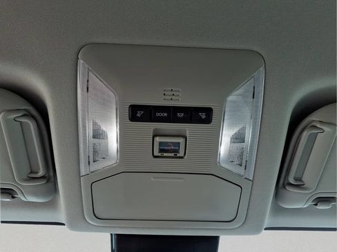 Used 2022 Toyota RAV4 XLE AWD/4WD image 20