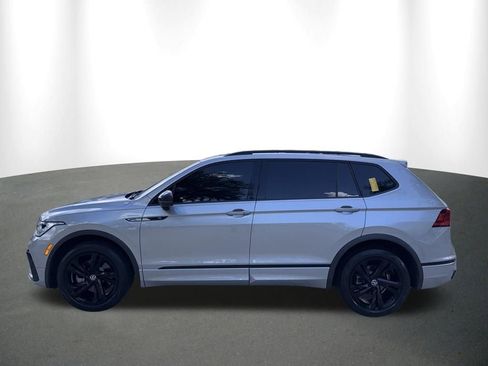 Used 2023 Volkswagen Tiguan SE R-Line image 12