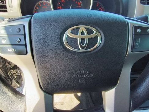 Used 2013 Toyota 4Runner SR5 AWD/4WD image 16