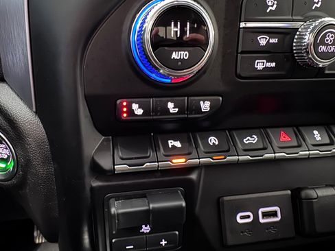 Certified 2020 GMC Sierra 1500 SLT w/ SLT Premium Package image 24