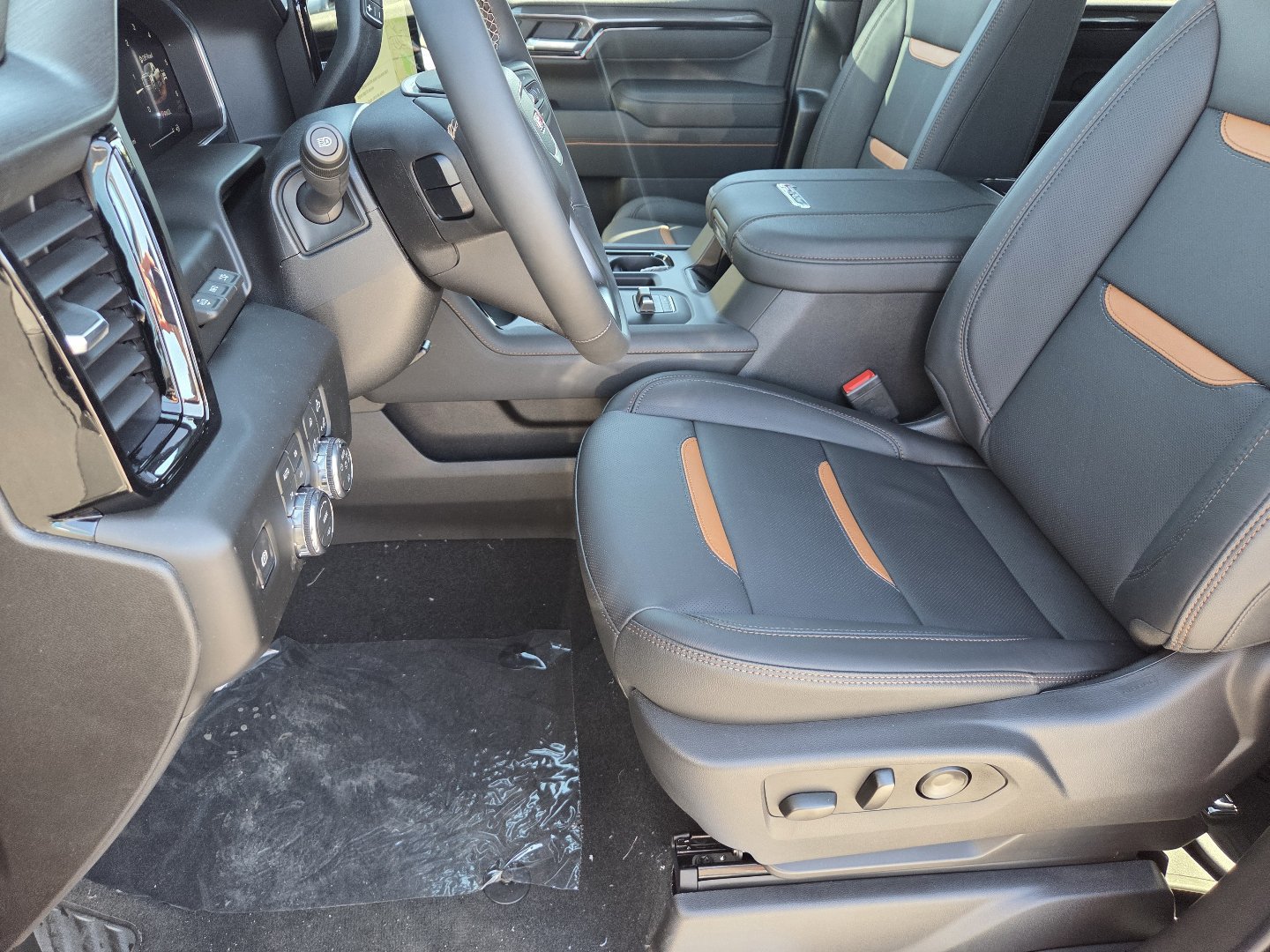 New 2026 GMC Sierra 2500 AT4 w/ Technology Package AWD/4WD image 26