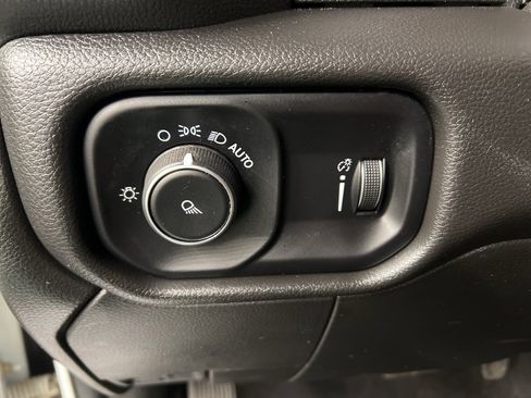 Used 2022 RAM 2500 Big Horn w/ Protection Group image 19