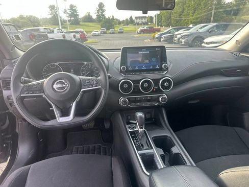 Used 2024 Nissan Sentra SV FWD image 15