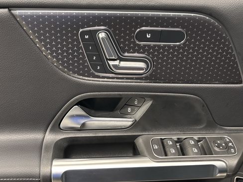 New 2026 Mercedes-Benz GLB 250 4MATIC image 12