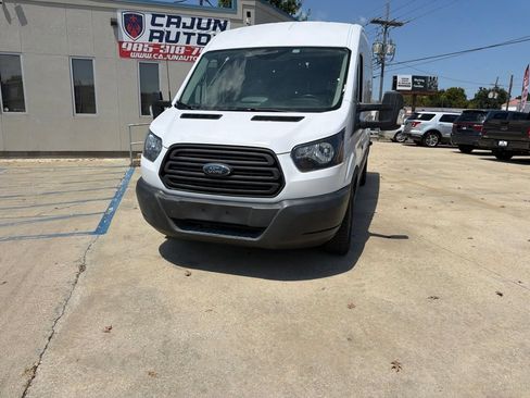 Used 2018 Ford Transit 250 148 Medium Roof RWD image 4