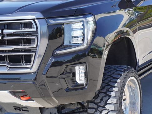 Used 2023 GMC Yukon XL AT4 w/ AT4 Premium Package AWD/4WD image 2