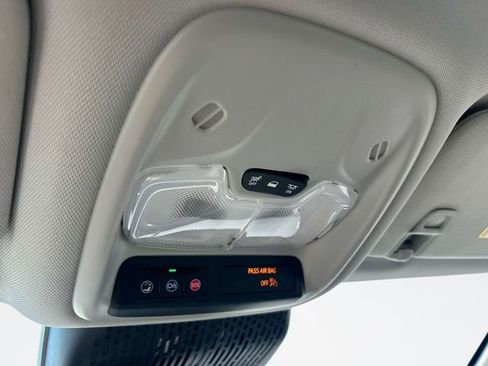 New 2027 Chevrolet Bolt LT w/ Comfort Package FWD image 31