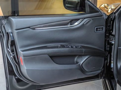 Used 2018 Maserati Ghibli GranSport image 48