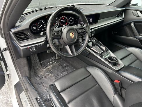 Certified 2025 Porsche Macan image 15