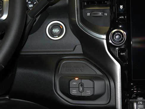 New 2026 RAM 2500 Big Horn AWD/4WD image 14