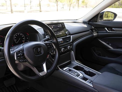 Used 2021 Honda Accord Touring image 16
