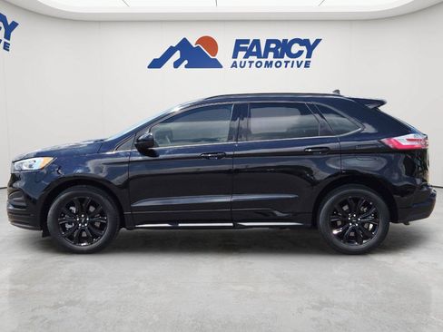 Used 2023 Ford Edge SE w/ Black Appearance Package AWD/4WD image 8