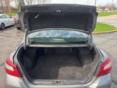 Used 2018 Nissan Altima 2.5 SV image 9