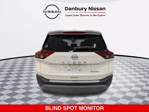 Used 2023 Nissan Rogue SV w/ SV Premium B Package AWD/4WD image 4