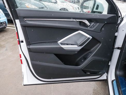New 2025 Audi Q3 2.0T Premium image 27