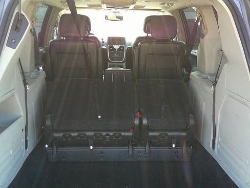 Used 2015 Chrysler Town & Country Touring-L w/ Driver Convenience Group FWD image 14
