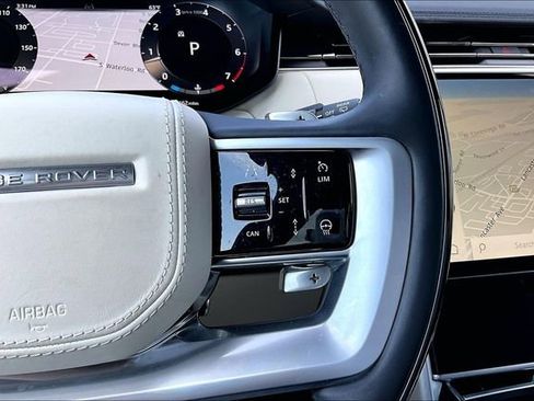 Used 2024 Land Rover Range Rover Long Wheelbase SE image 15