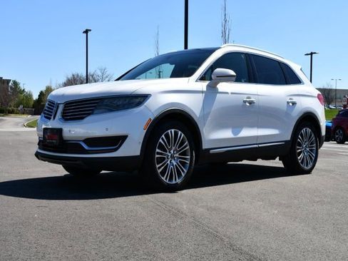 Used 2016 Lincoln MKX Reserve w/ Luxury Package image 3
