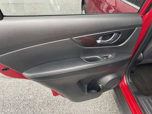 Used 2017 Nissan Rogue S w/ Appearance Package image 12