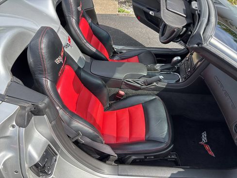 Used 2008 Chevrolet Corvette Convertible w/ Preferred Equipment Group image 17