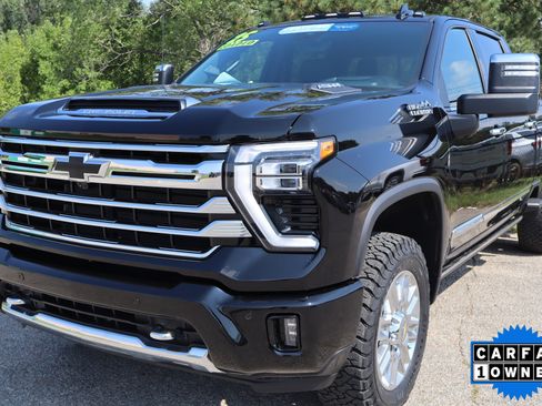 Used 2025 Chevrolet Silverado 2500 High Country w/ Technology Package image 11