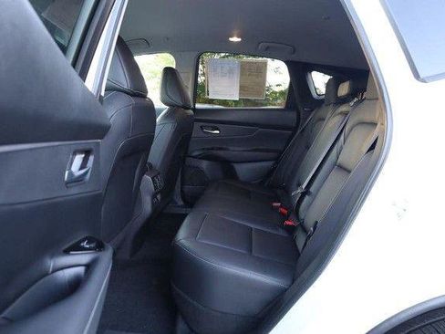 Used 2025 Nissan Murano SV FWD image 21