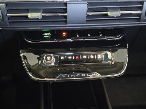 New 2025 Lincoln Corsair FWD w/ Equipment Group 101A image 18