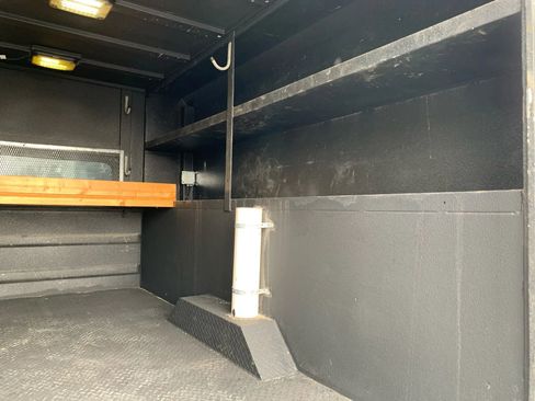 Used 2003 Ford F350 162 W.B. 4D image 41