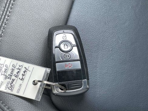 Used 2023 Ford Bronco Outer Banks image 22