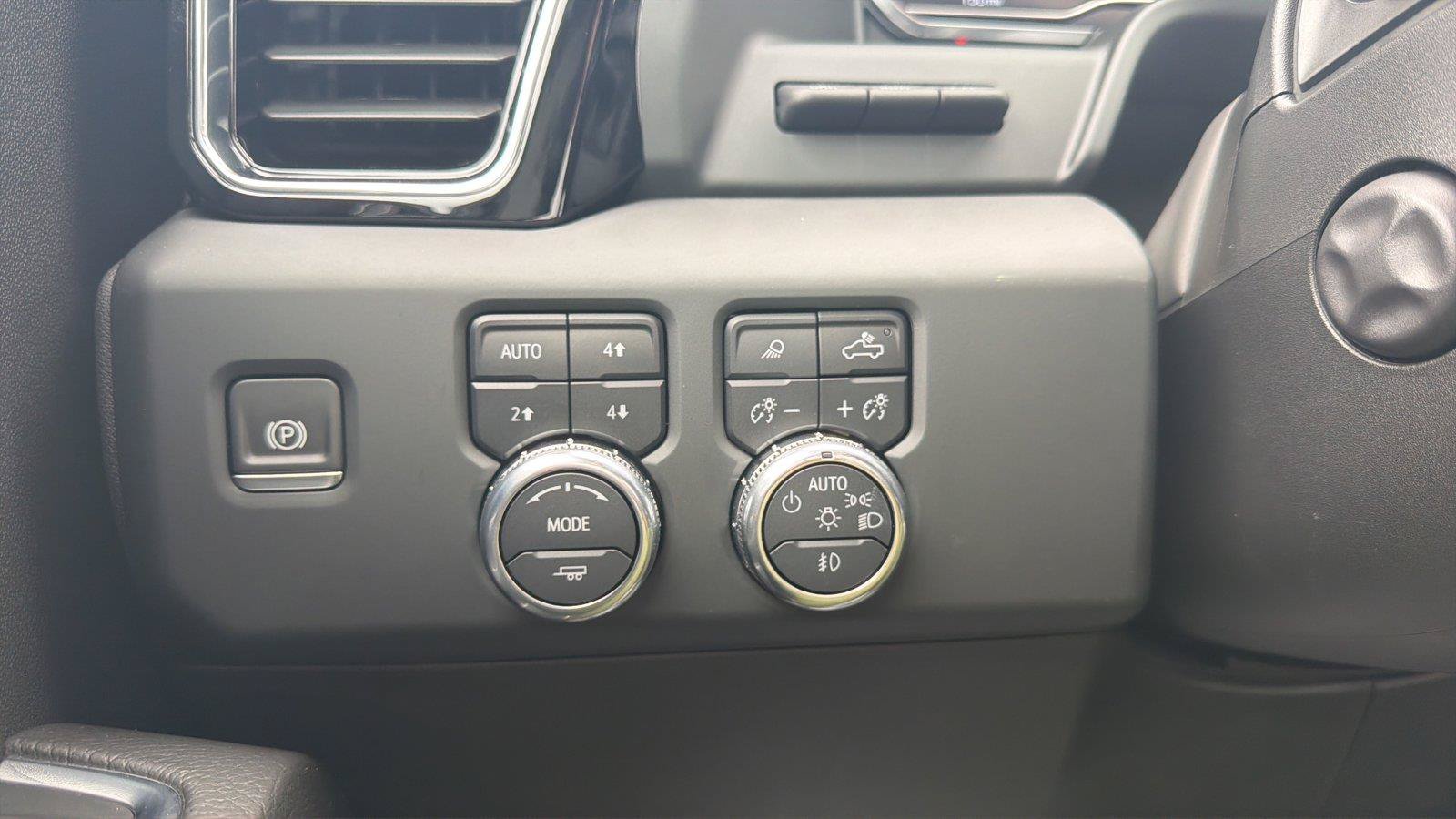 Used 2024 GMC Sierra 1500 Denali AWD/4WD image 15