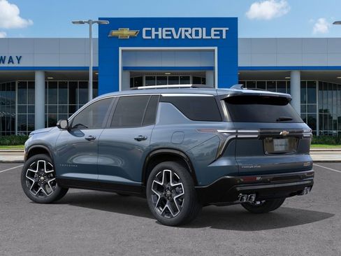 New 2026 Chevrolet Traverse High Country FWD image 3