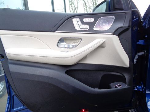 Used 2021 Mercedes-Benz GLE 450 4MATIC w/ AMG Line Exterior image 13