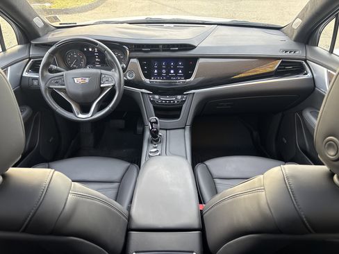 Used 2025 Cadillac XT6 Premium Luxury w/ Platinum Package image 31