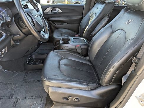 Used 2019 Chrysler Pacifica Touring-L Plus w/ Advanced Safetytec Group image 26