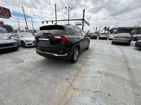 Used 2023 GMC Terrain SLT image 5