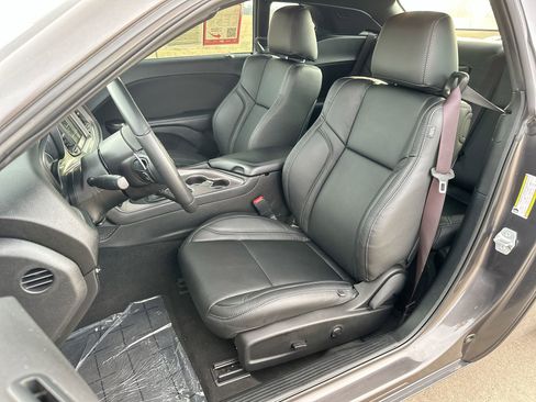 Used 2023 Dodge Challenger R/T w/ Blacktop Package image 11