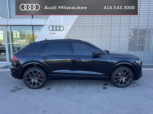 Used 2020 Audi Q8 Premium Plus w/ Premium Plus Package AWD/4WD image 2