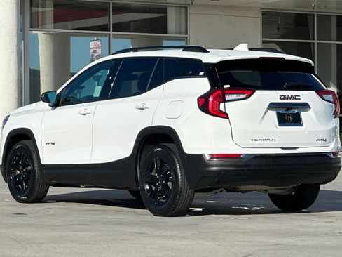 Used 2023 GMC Terrain AT4 image 4