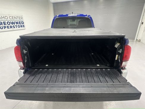 Used 2022 Toyota Tacoma SR5 image 22