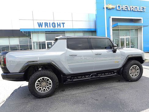 Used 2024 GMC Hummer EV 3X w/ Extreme Off-Road Package AWD/4WD image 2