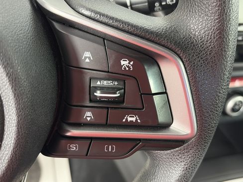 Used 2020 Subaru Crosstrek 2.0i AWD/4WD image 32