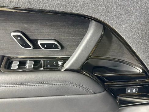 Used 2023 Land Rover Range Rover Sport SE Dynamic image 14