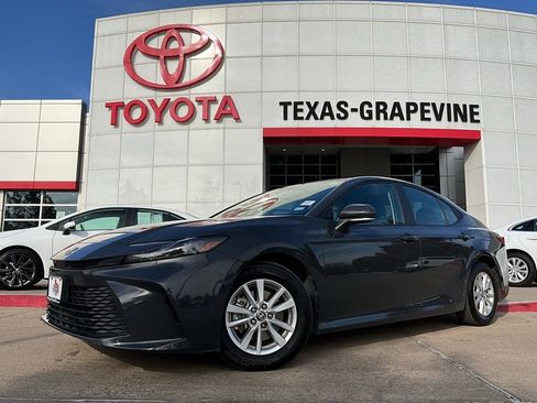 Used 2025 Toyota Camry LE image 2