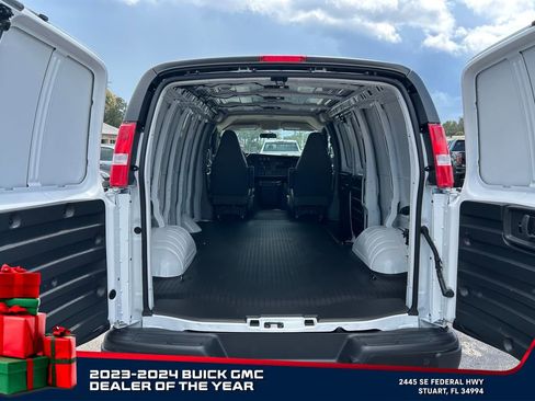 New 2025 GMC Savana 2500 w/ Driver Convenience Package image 9