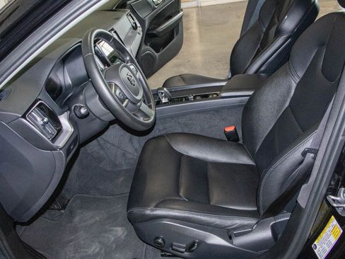 Used 2024 Volvo S60 B5 Core FWD image 8