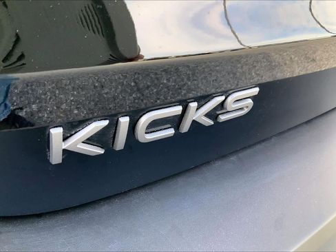 Used 2025 Nissan Kicks SR image 30