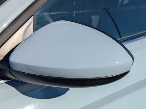 Used 2025 Volkswagen Jetta SE image 11