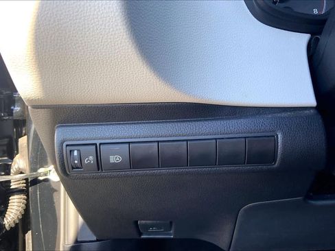 Certified 2025 Toyota Corolla LE image 32