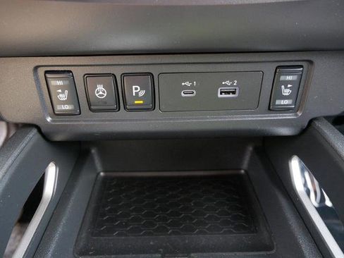Certified 2023 Nissan Frontier SV w/ Technology Package AWD/4WD image 21